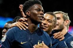 开云体育下载-法国队力克中国队，黄鸭组合刷新纪录