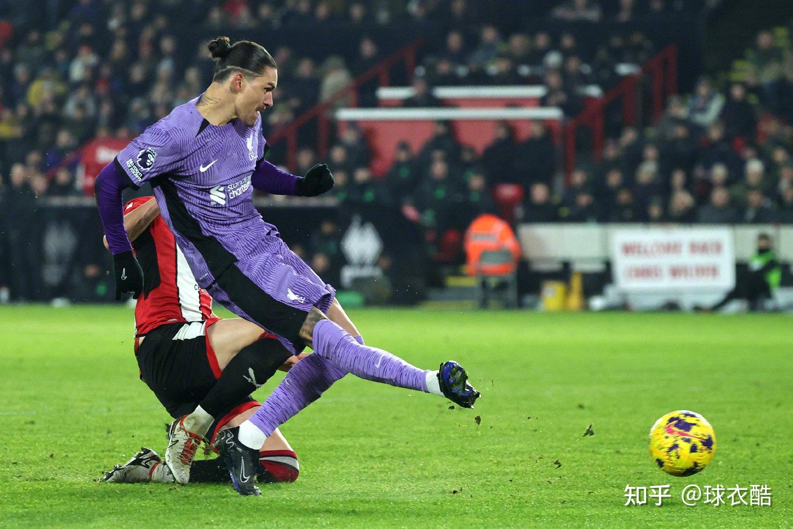 包含利物浦2-0击败谢菲联，取得英超联赛连胜的词条