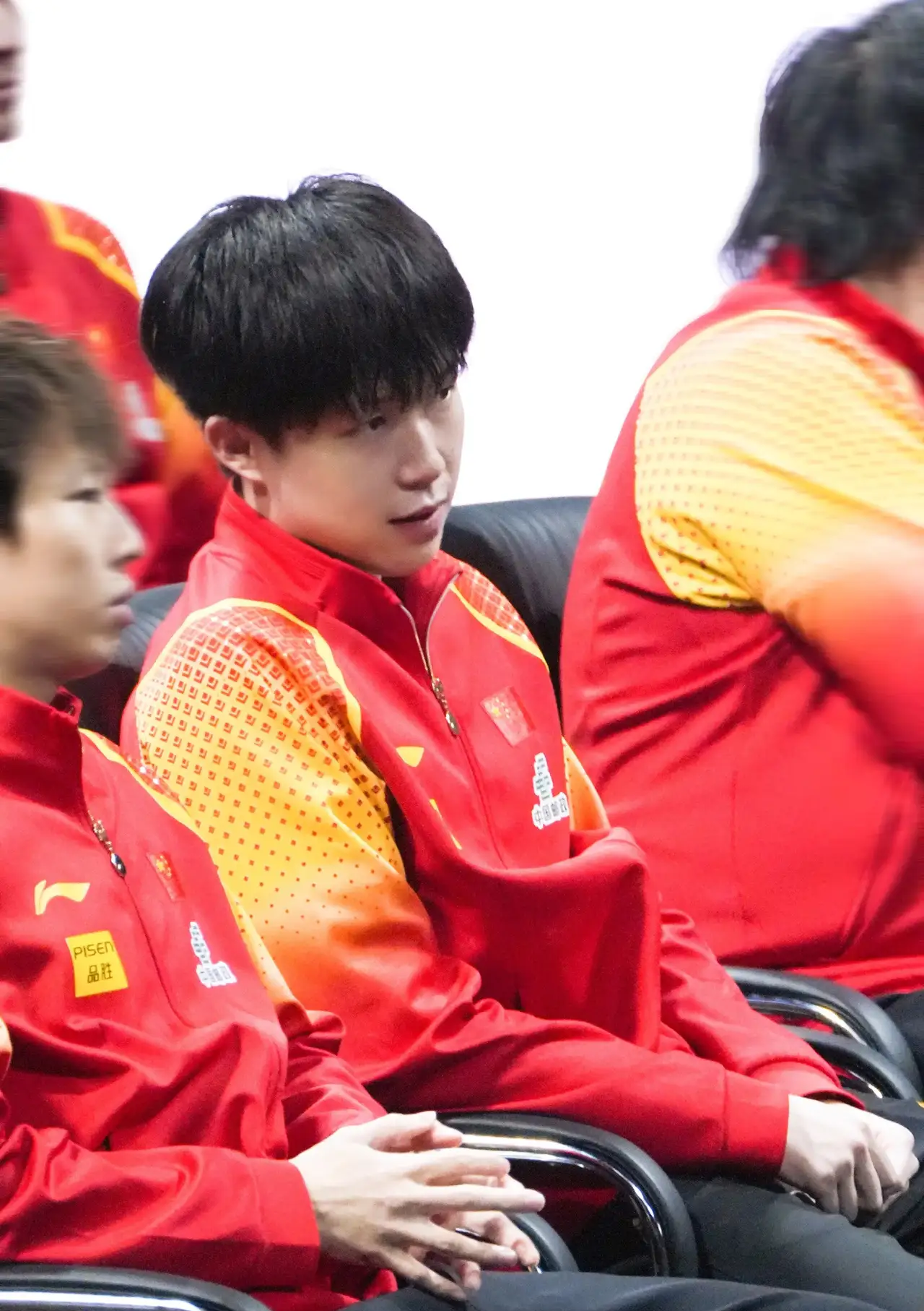 瑞典队凭借坚持不懈晋级下一轮