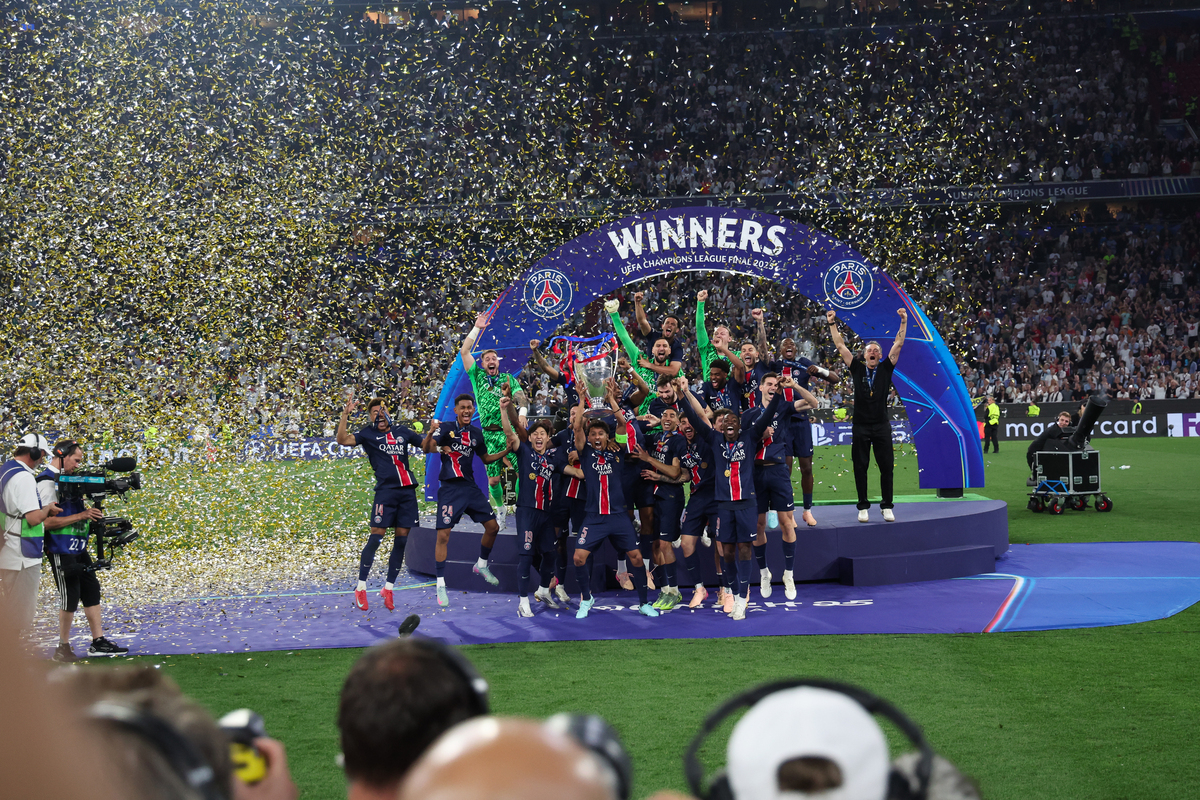 巴黎圣日耳曼球迷期待豪取连胜的简单介绍