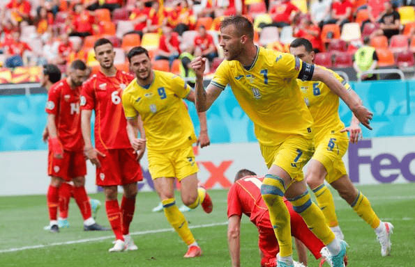 包含罗马尼亚战平乌克兰争夺胜利激烈对决的词条