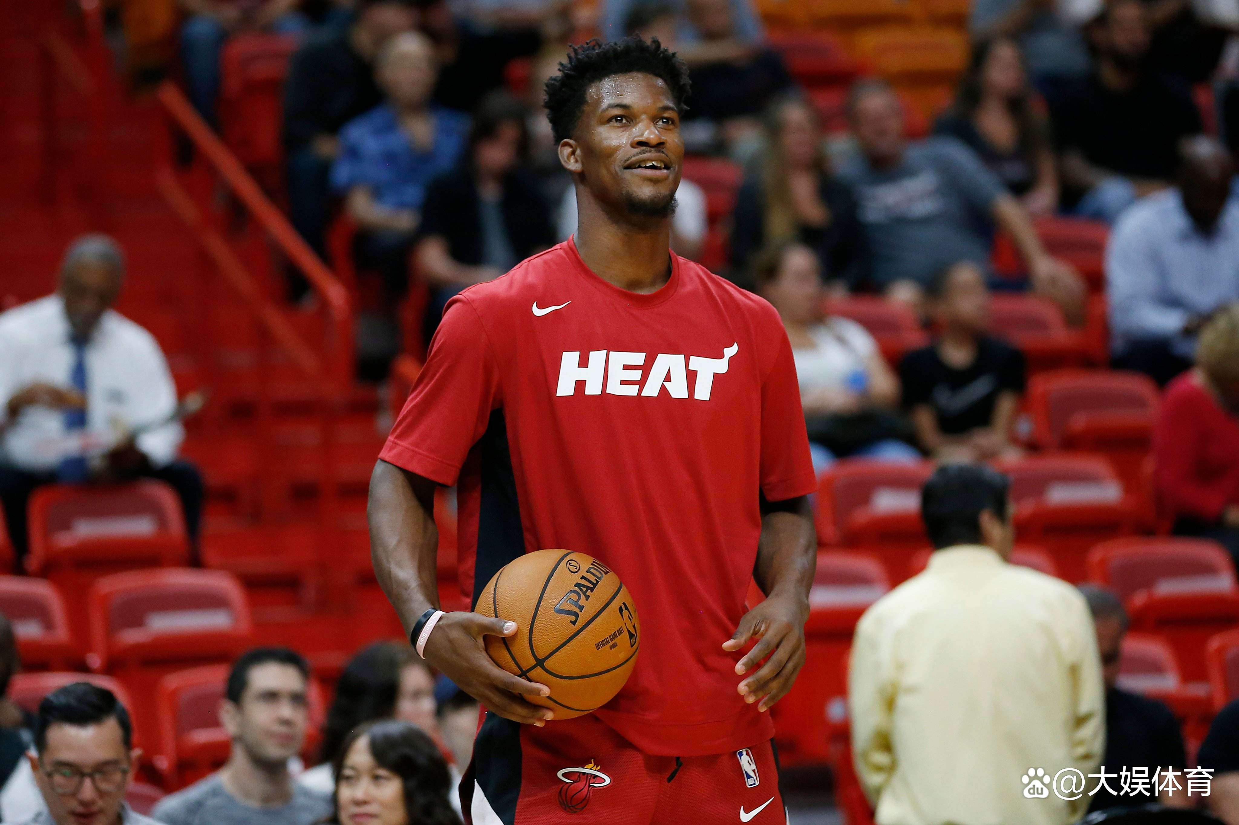 公牛遭遇克星太阳,洛瑞32分无用的简单介绍 公牛遭遇克星太阳,洛瑞32分无用的简单介绍