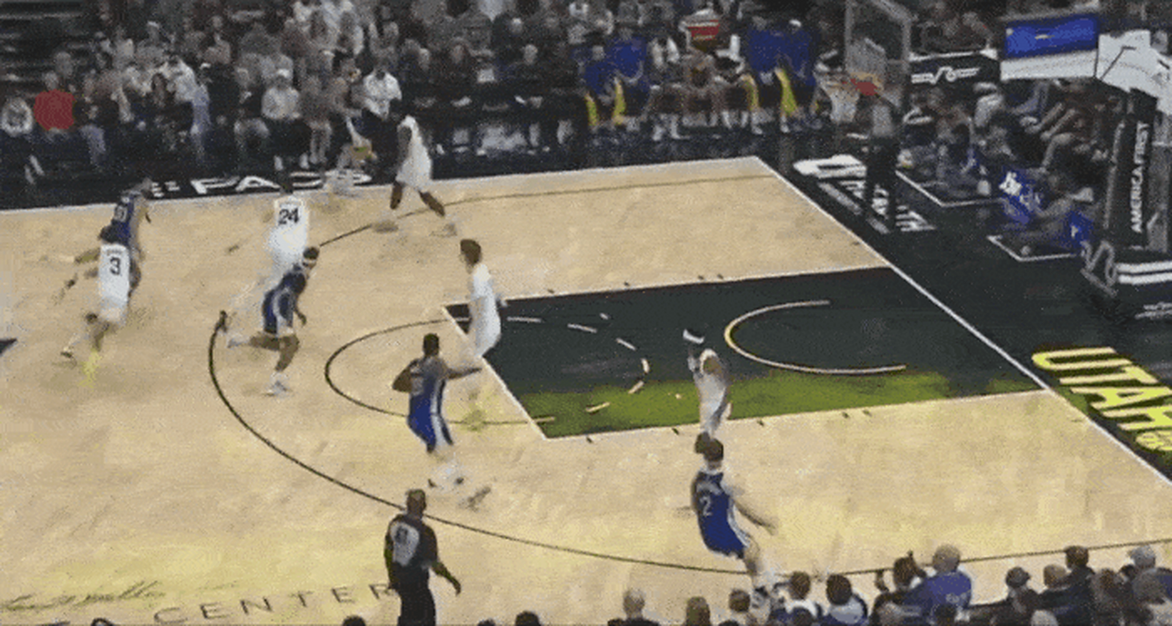 勇士客场战胜爵士,库里砍下30分的简单介绍 勇士客场战胜爵士,库里砍下30分的简单介绍