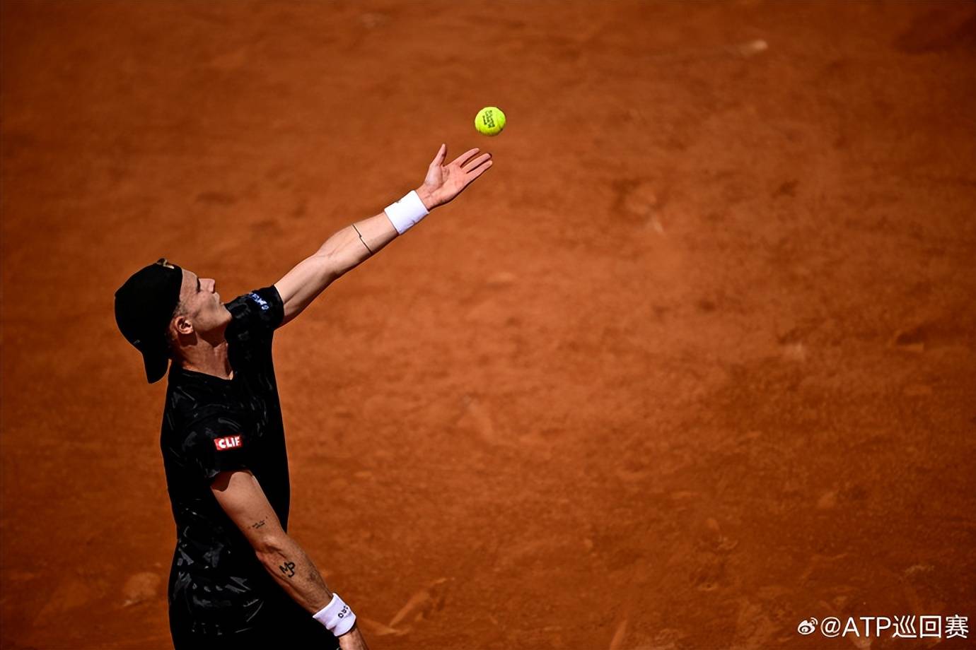 日本网球队绝地反击西班牙网球队,兹维列夫关键制胜的简单介绍 日本网球队绝地反击西班牙网球队,兹维列夫关键制胜的简单介绍