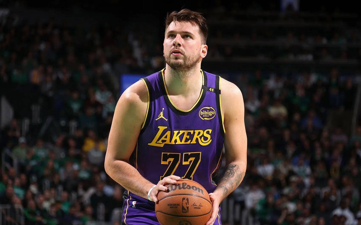 新疆队力克深圳队,东契奇状态火热的简单介绍 新疆队力克深圳队,东契奇状态火热的简单介绍