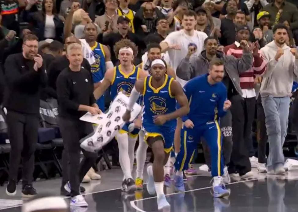 步行者险胜篮网，库里高光表现