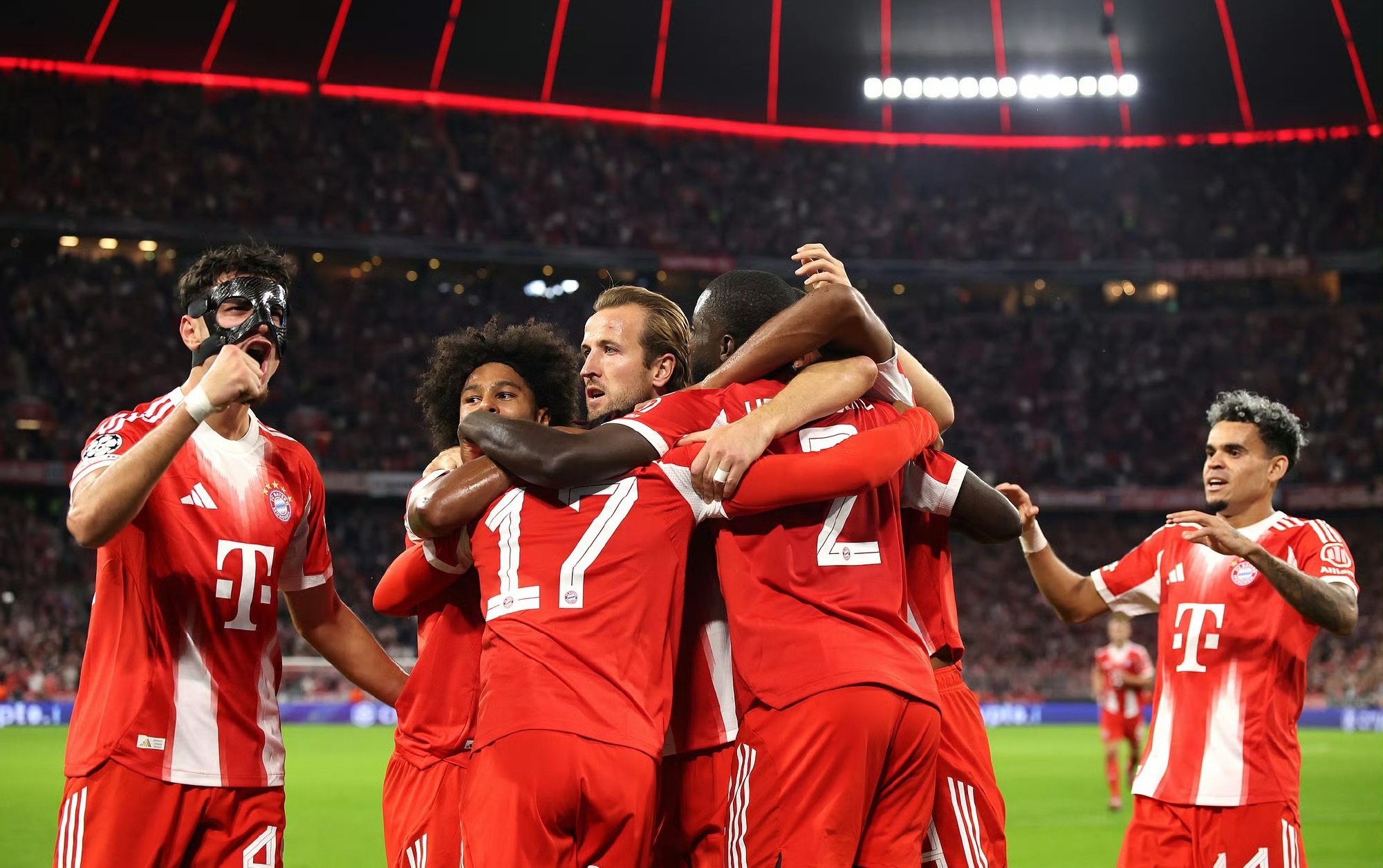 西甲国家德比焦点战，拜仁生死战取胜利物浦